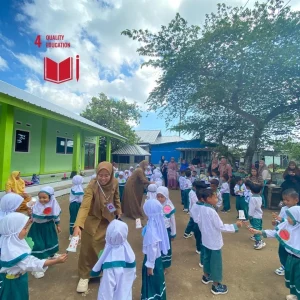 Teaching Language in West Lombok’s Paradise Coastal School