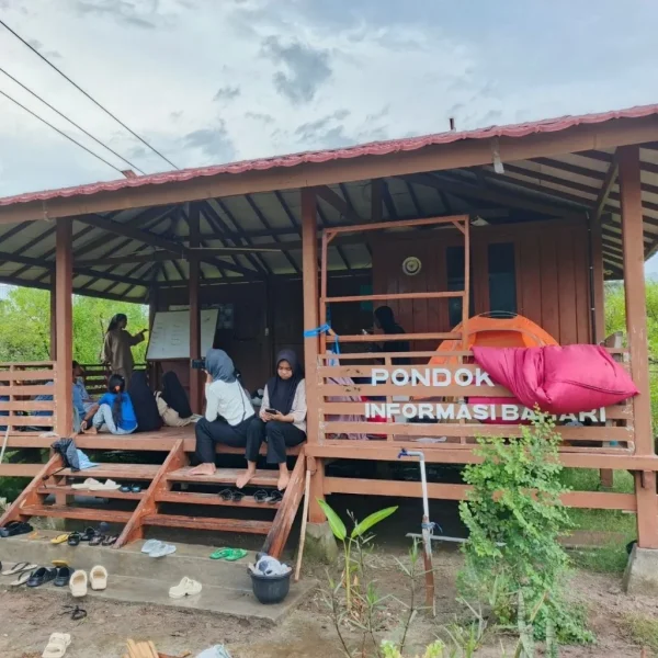 Teaching English in Kertasari: A Community-Based Experience